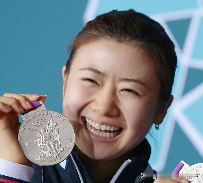 | 福原爱官宣三胎生子：母子平安，未来继续通过乒乓球为社会做贡献。4月17日，现