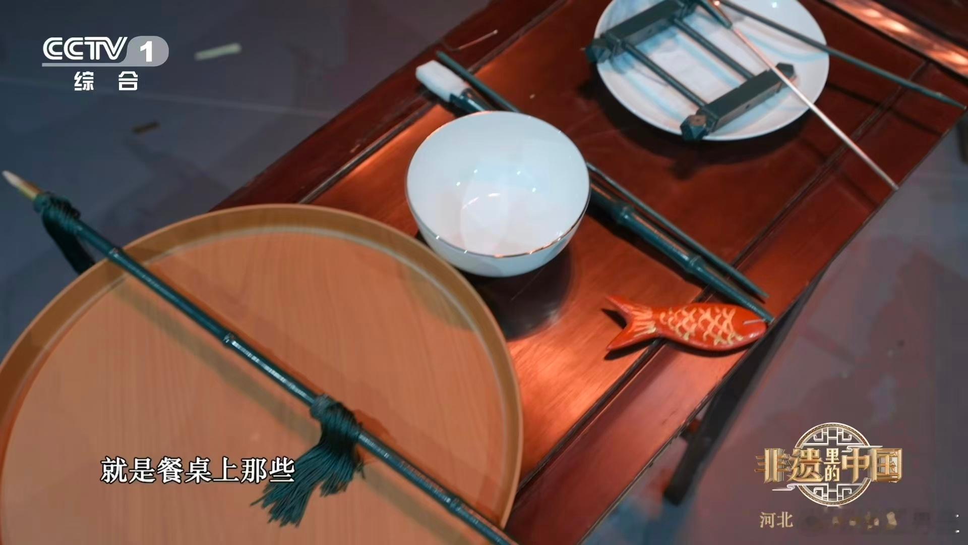 中国杂技看呆了王娜娜表演的口叼技可是有千年历史的！从古代流传到现在，中间经过无数