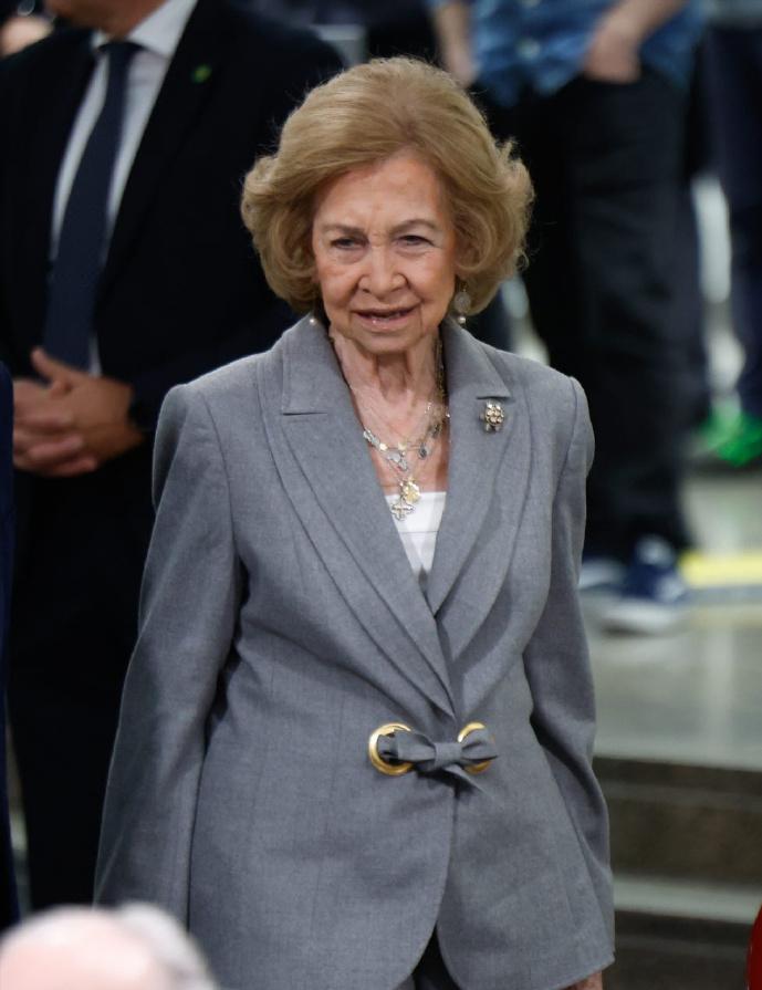 4月7日，西班牙索菲亚王太后出席西班牙古典广播电台成立60周年庆典！
索菲亚王太