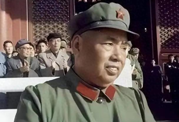 1955年许世友喝酒后接到一个电话，他自报是大将许世友，接电话的人是谁？
195