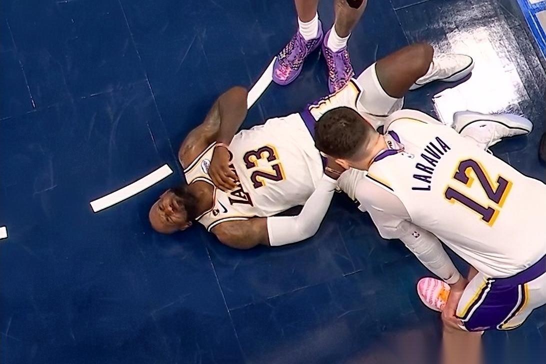 北京时间4月6日，湖人赛场再遭毁灭性打击，东契奇、里夫斯先后官宣赛季报销，41岁