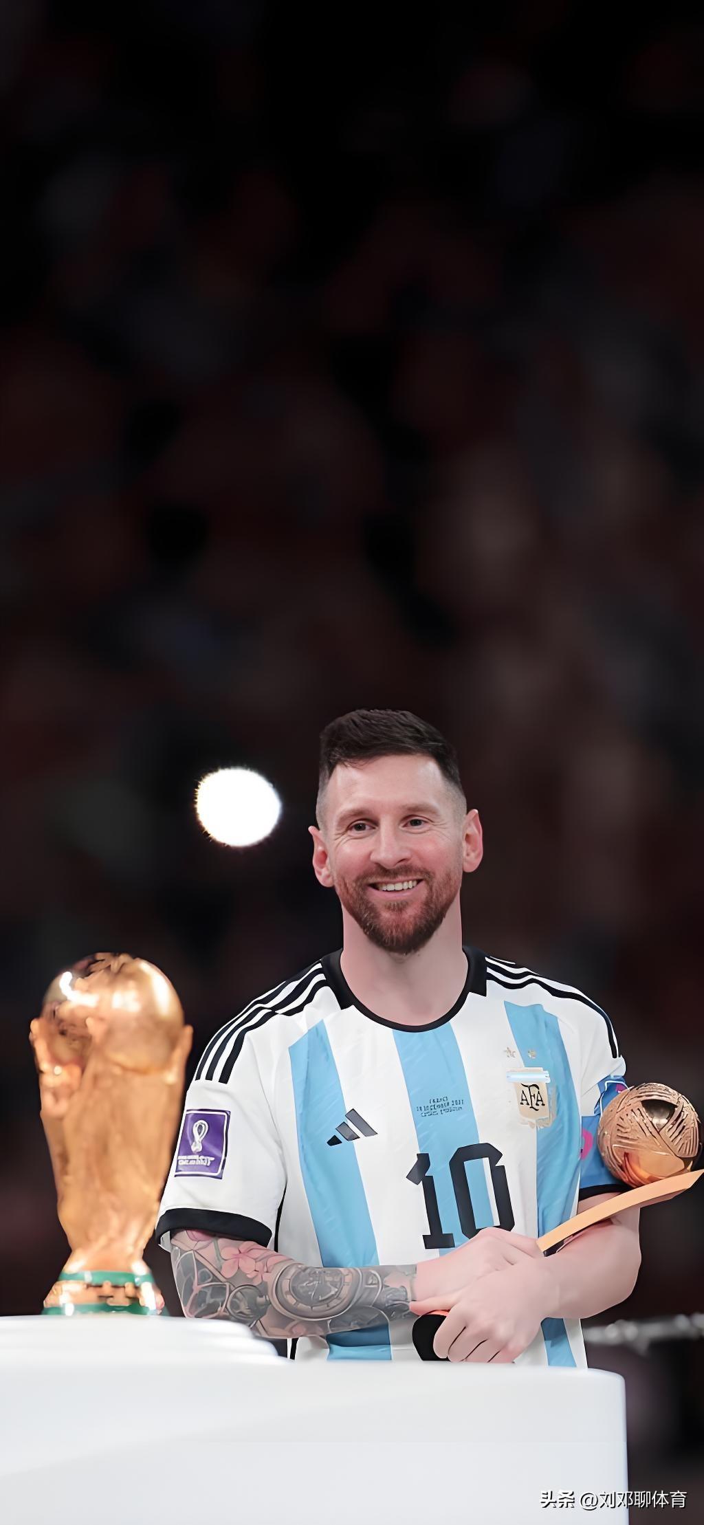 梅西C罗谁是真球神从数据和荣誉上来讲毫无疑问是梅西，国家队层面上，世青赛冠军，奥