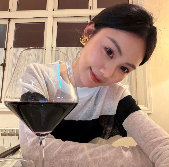 很难不爱的头像- 女生头像头像