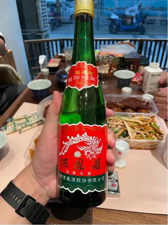20年酒龄老喝家子告诉你：买酒别死要面子，这4款纯粮白酒好喝不贵，连行家成箱买!