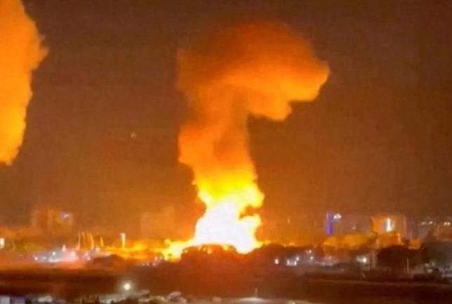 1月3日凌晨委内瑞拉首都的夜空被爆炸声划破，美军特种部队突然突袭打了委军一个措手