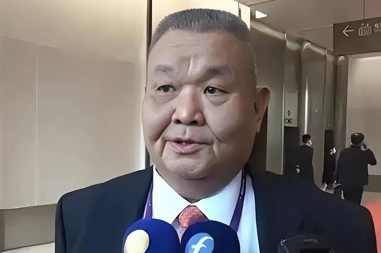 台湾时政评论员黎建南表示：只要两岸能够统一，我为中华民族而牺牲也是值得的。

黎