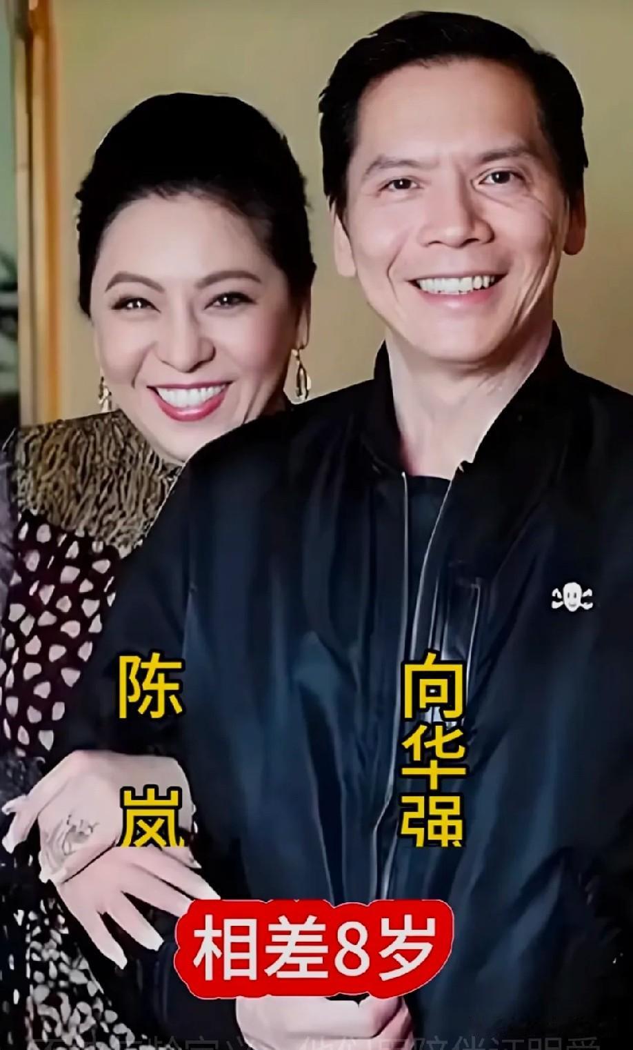 荧幕上他们演绎无数爱恨别离，
现实里他们是长久安稳的感情却格外稀缺。
他们不拿婚