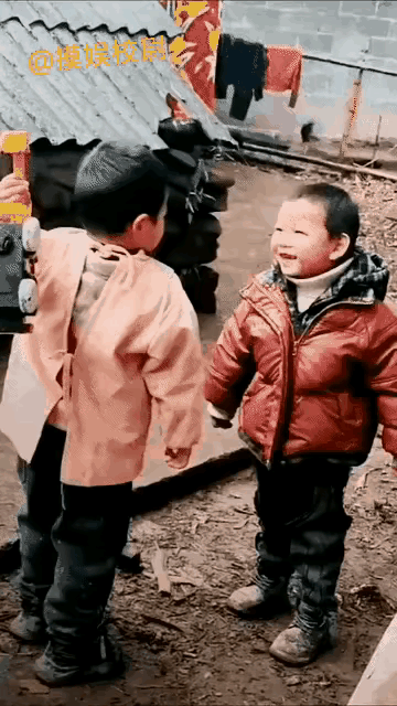 傻孩子，笑是换不来和平的