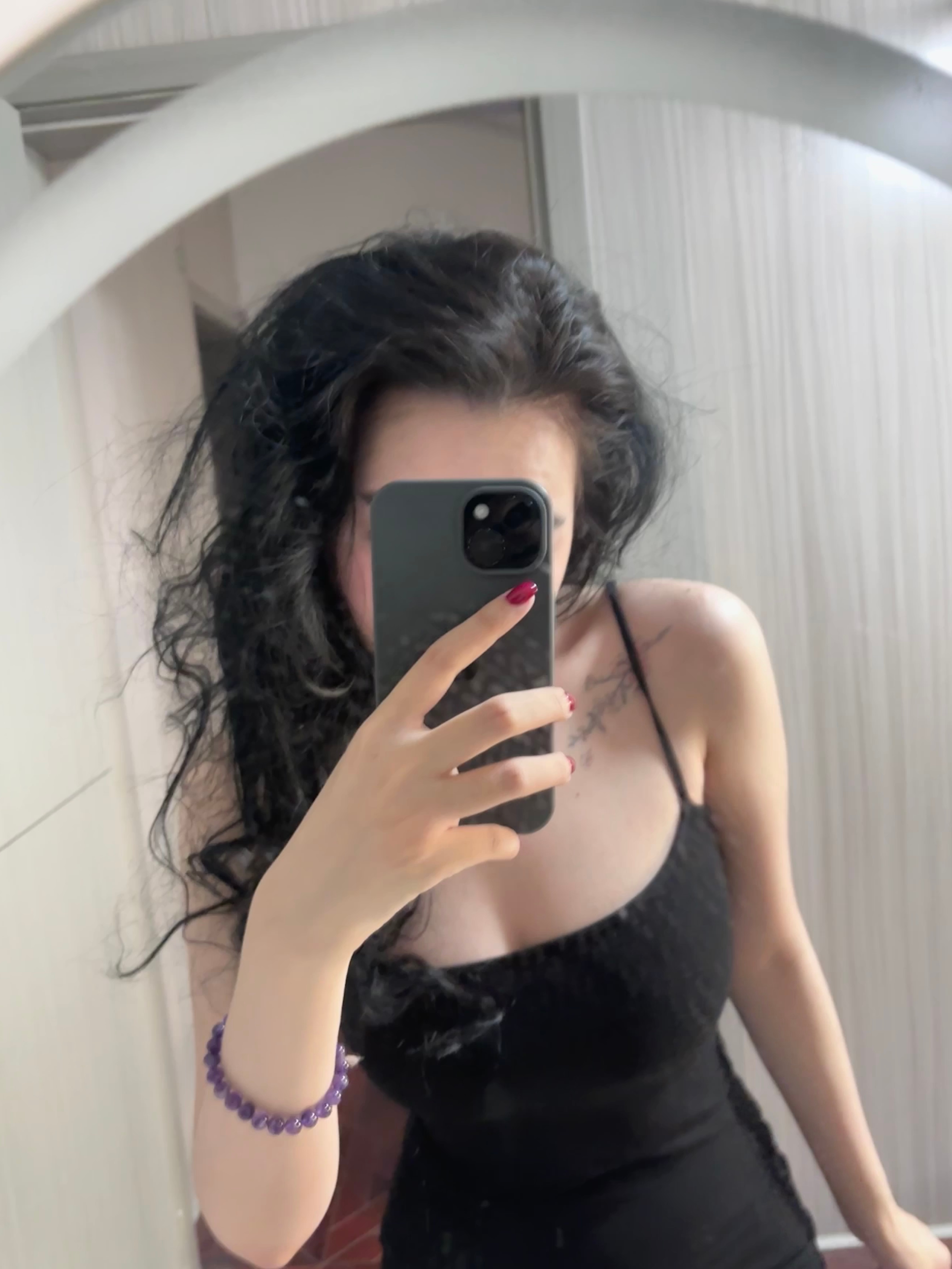单身久了就更不会期待什么，越在成长中发现做自己最好了。 ​​​