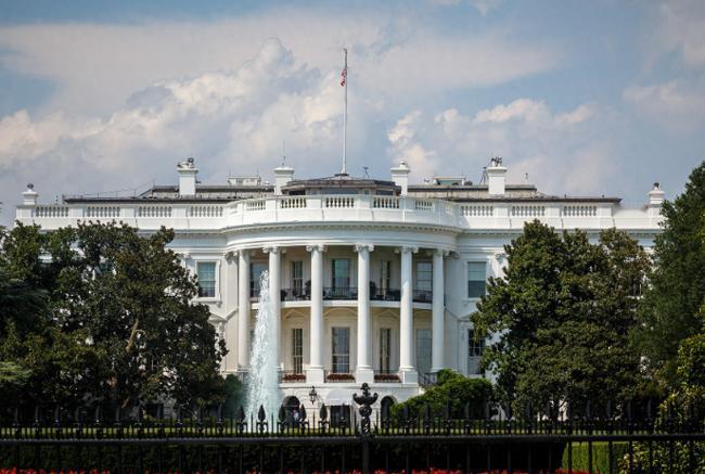 特朗普宣布进入国家紧急状态！委代总统：誓要解救马杜罗夫妇！美国： 在委美公民尽快