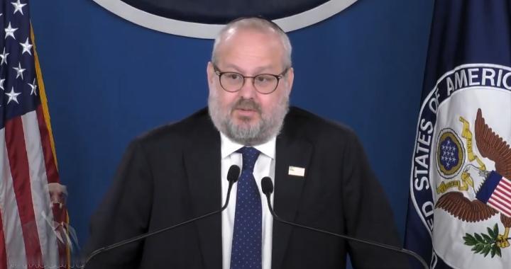 美借“反犹”扩签证审查，批评以色列或影响入境引争议

美国反犹太主义事务特使卡普