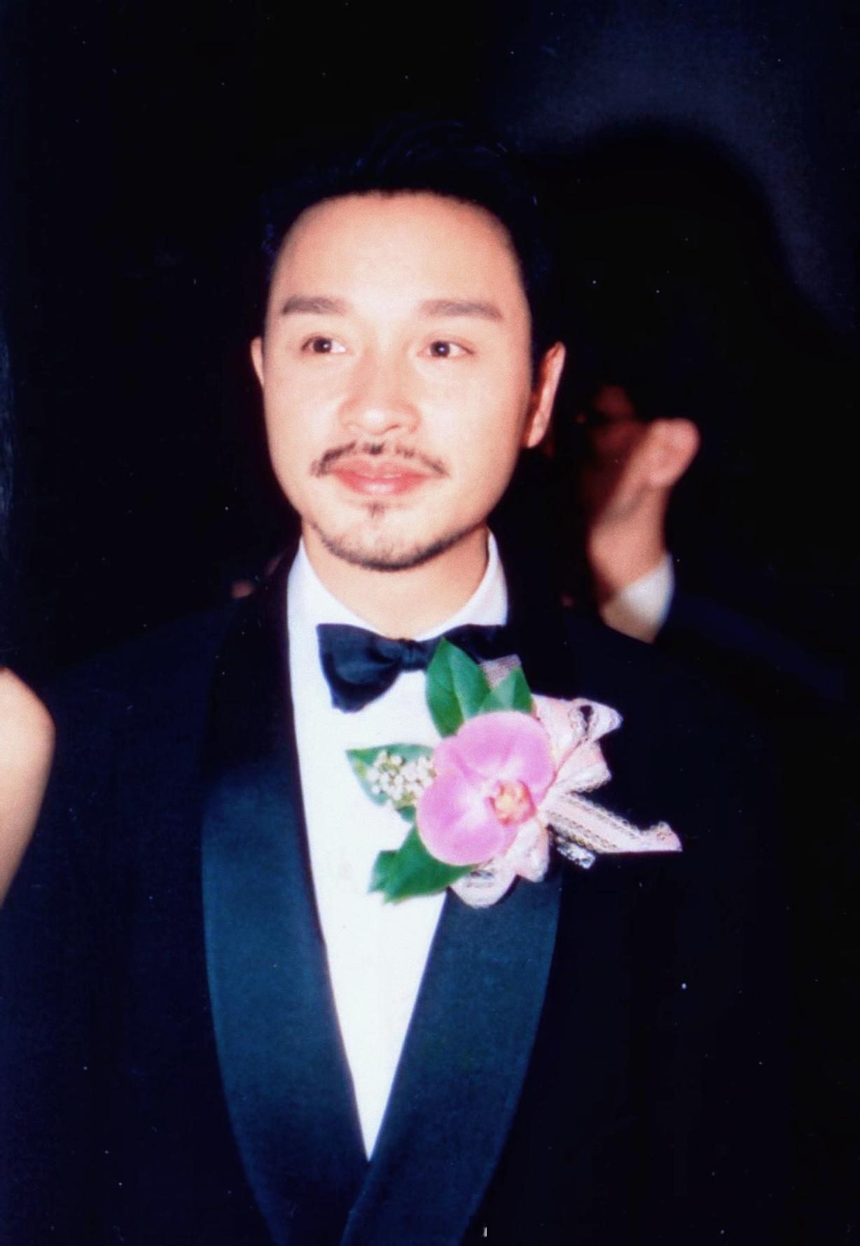 张国荣搭乘花絮去幕后 “许文强”梦幻联动了“郁忠良”的主场——1996年五月，在