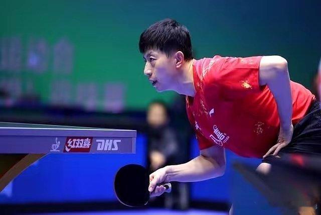 37岁的马龙将六战全运会 他一早就在训练馆挥汗如雨，全力备战十五运会。这份极致的