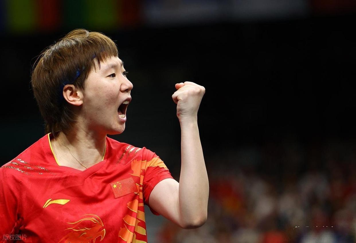 【齐齐哈尔老乡张雪峰，曾力挺王曼昱】张雪峰，黑龙江齐齐哈尔富裕县人，与乒乓球运动