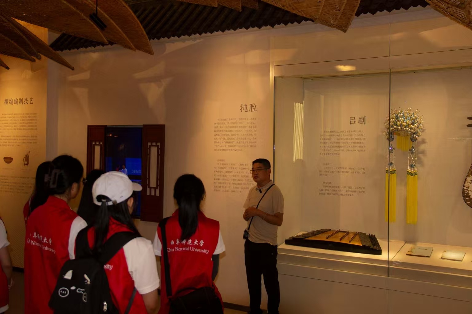 秦岭笑谈吕韵传薪实践队打卡博兴文化馆7月18日，曲阜师范大学“吕韵传薪，文脉永续