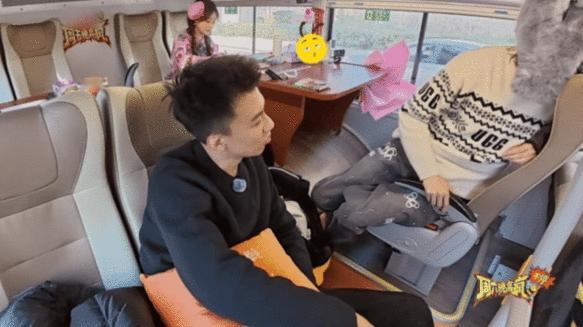 付航半夜说梦话吓坏汪铎 付航入睡快到惊人，半夜梦话“啊啊啊”不断，汪铎卸妆被吓一