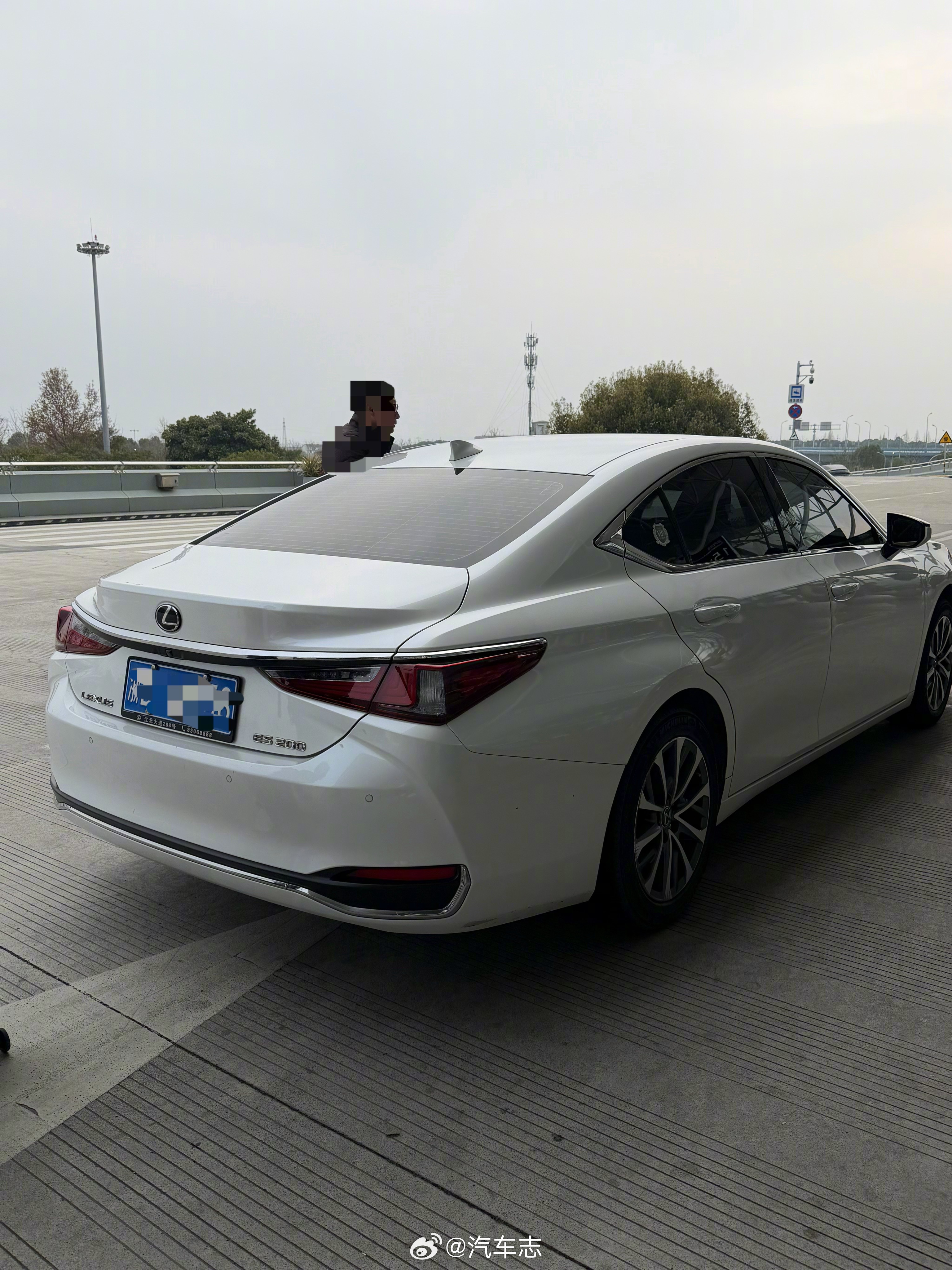 今天刚拍完铂智7专车竟然打到了凌志ES，而且是我最喜欢的的一代这说明了什么？铂智