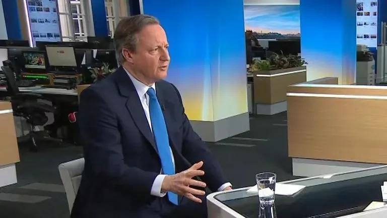 记者：假如英国驻外大使馆被炸，英国会怎么办？
英国首相：英国将坚决捍卫自己的权益