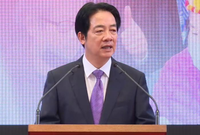 赖清德今日“就职”两周年演讲，感觉这人已经开始精神内耗了。

为什么说是内耗？和