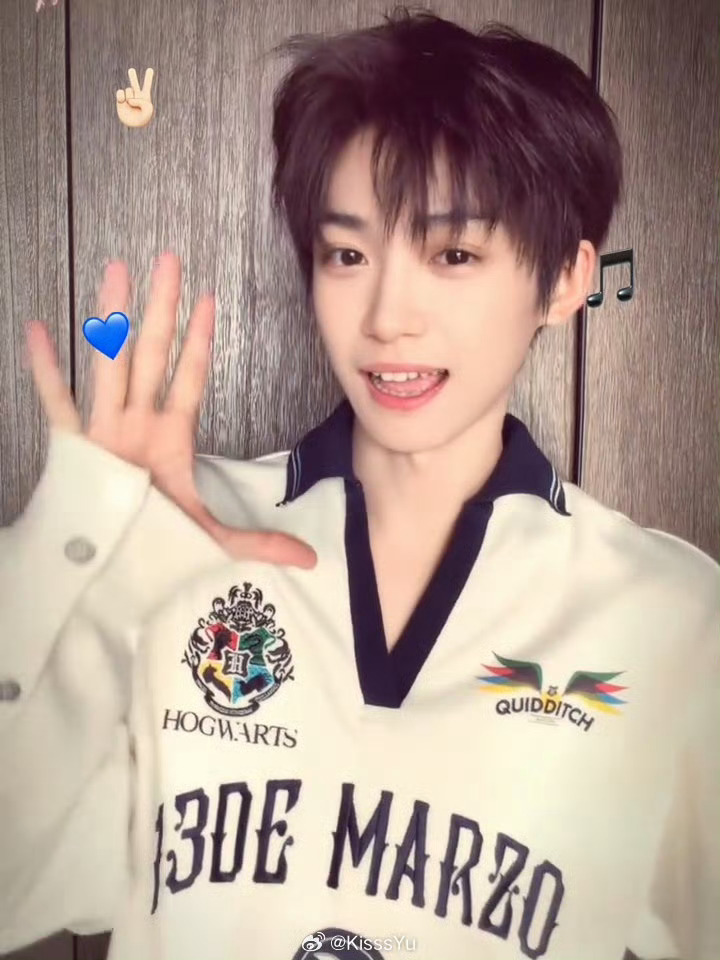 说自己是巴掌脸的敢跟郑朋碰一碰吗