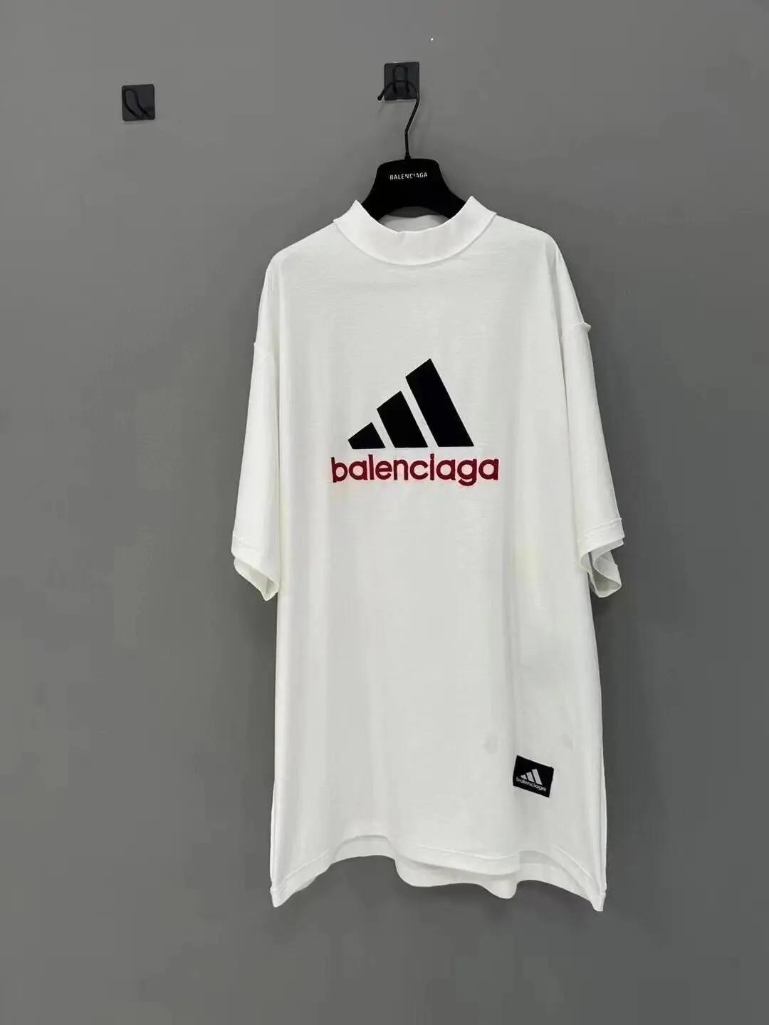 他说他想要个家，原来是巴黎世家。家人们谁懂啊！“他说他想要个家，原来是巴黎世家”