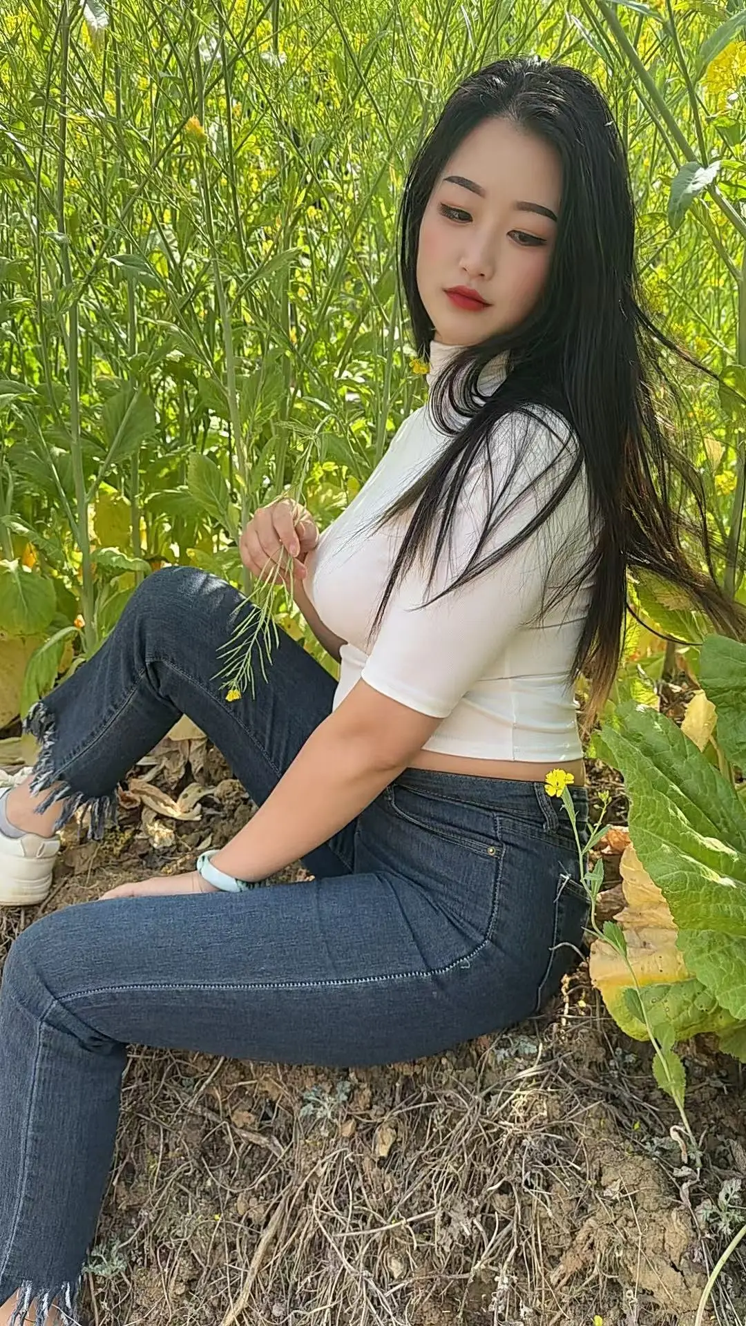 油菜花 感情 紧身牛仔裤 农村