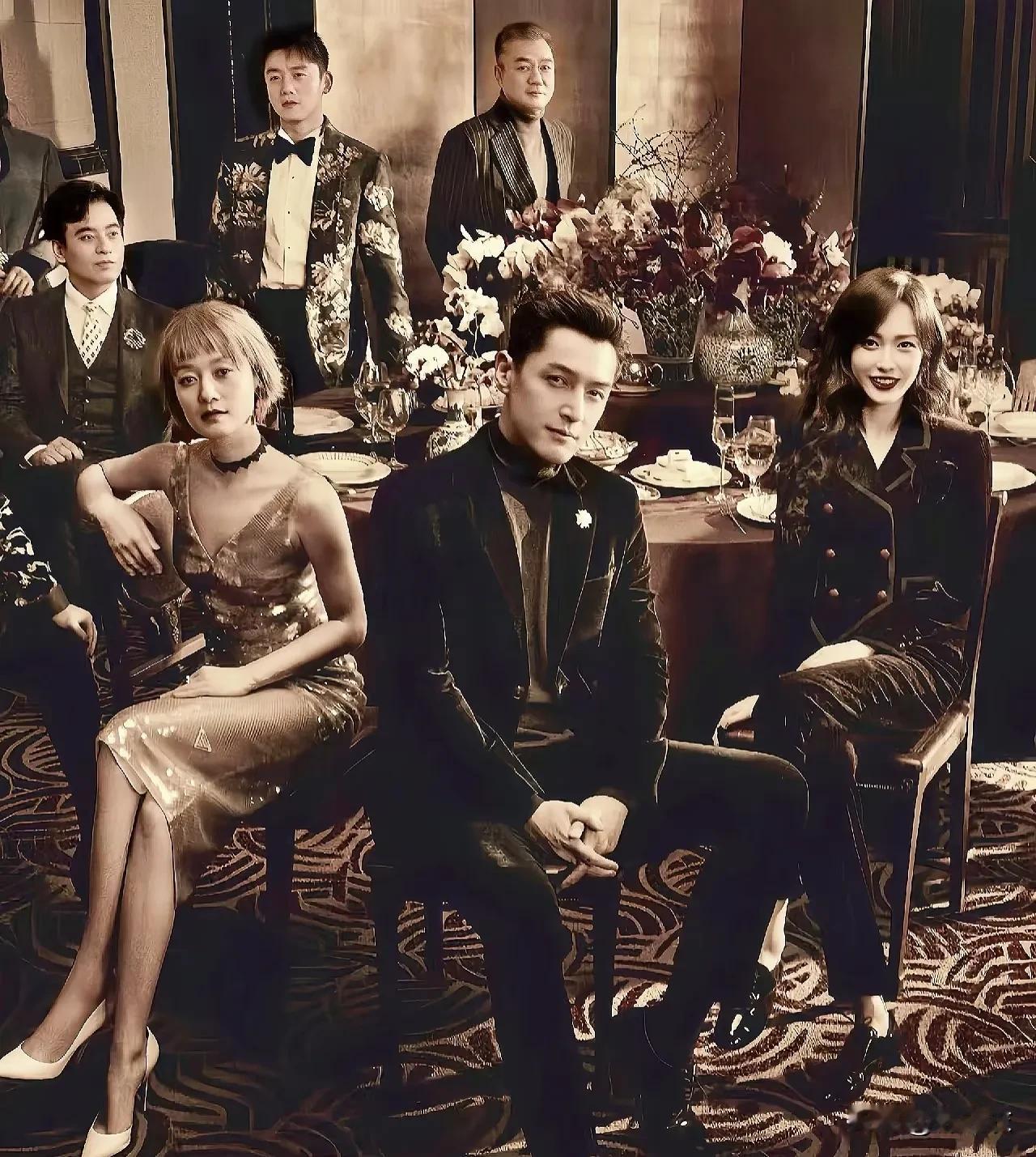 王家卫得罪这么多内娱演员，他以后还能在娱乐圈混吗？我觉得他依然可以在内娱混。
