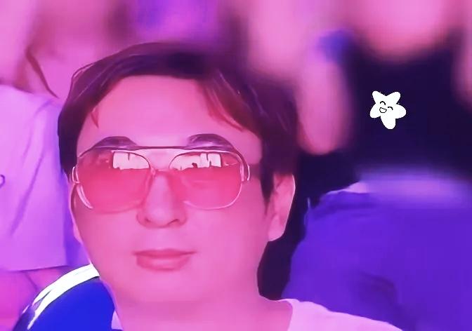 这颗星球上，最让人捉摸不透的人，大概还是王思聪。
 
眼看就要迈入40岁，他竟悄