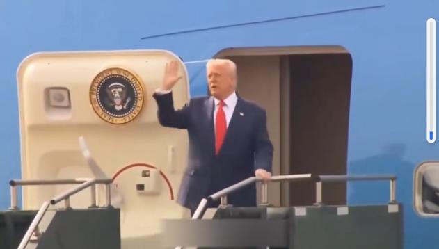 论欺负人
特朗普是专业的
他不把你放在眼里，是不做丝毫掩饰的
在韩国刚和中国开完