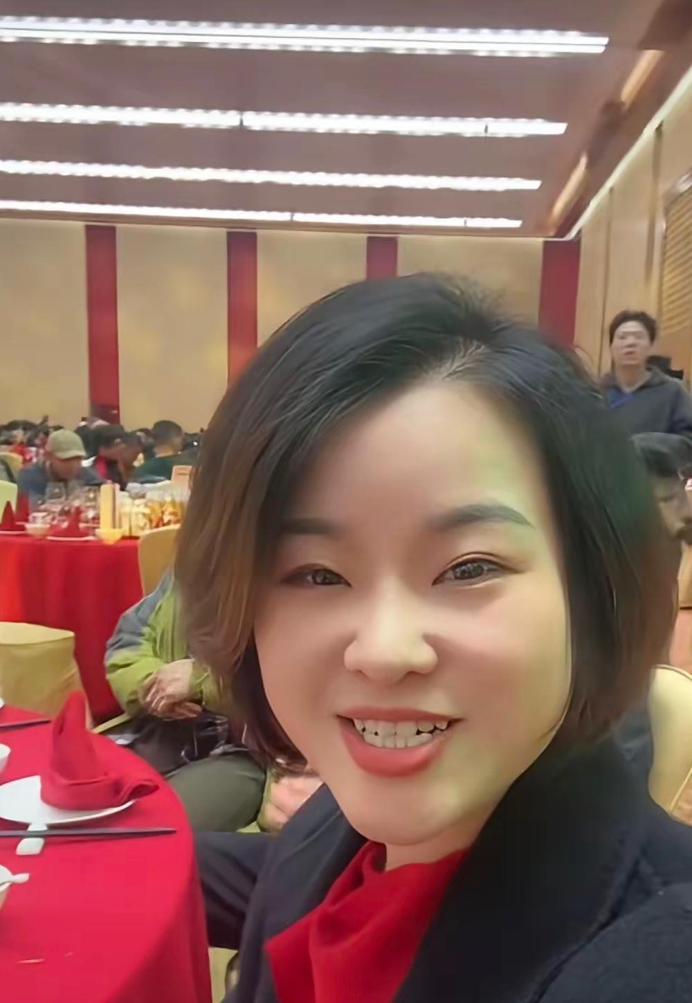 贤妻扶我青云志，我送贤妻万两金！张雪的成功，从来不是一个人的传奇

贤妻扶我青云