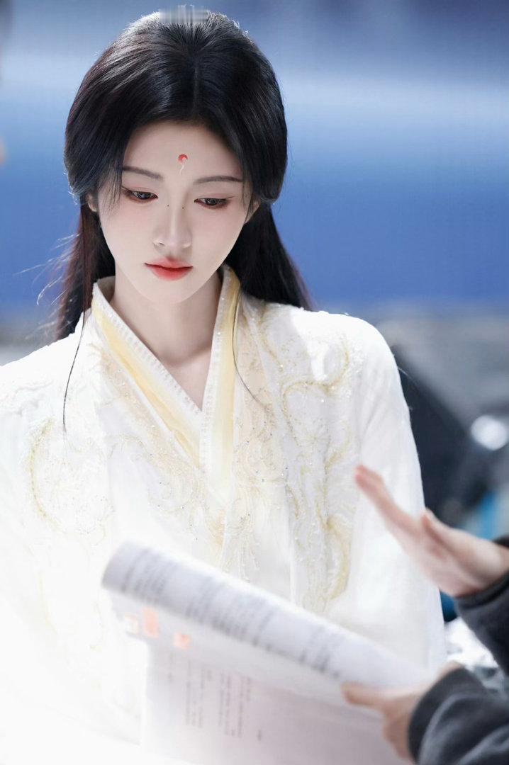 鞠婧祎  jjy鞠婧祎姜黎非jjy鞠婧祎千香爱就是爱 爱不是唉 唉也不是爱ᝯ◂ 