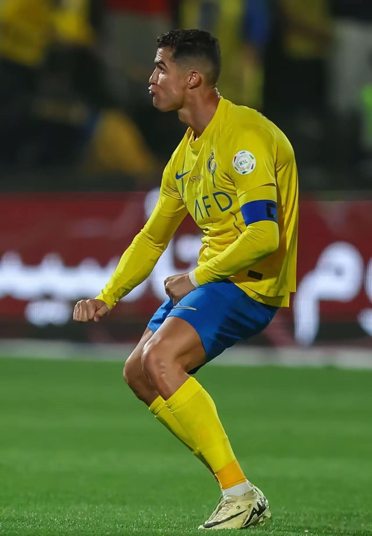 C罗被沙特联赛针对今日，国内互联网上有一个被称为“洗衣机”的C罗粉丝博主，发了一