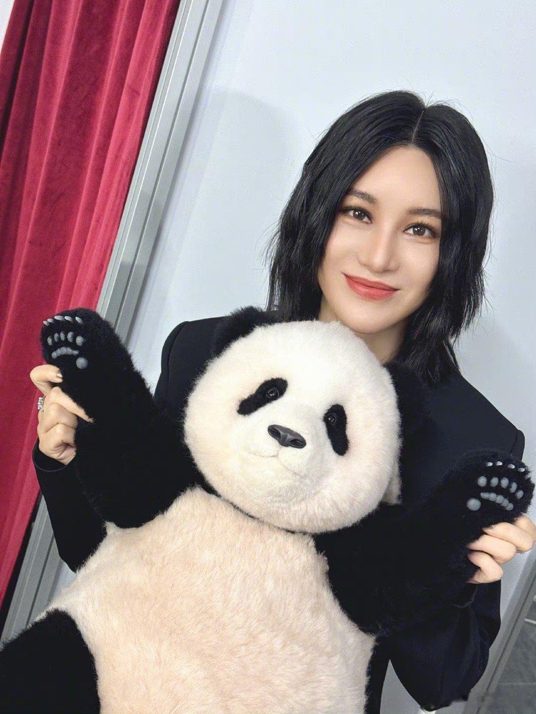 尚雯婕说终其一生在对抗自卑  因你而异  她曾因家境受困自卑，却能在学习中找到出