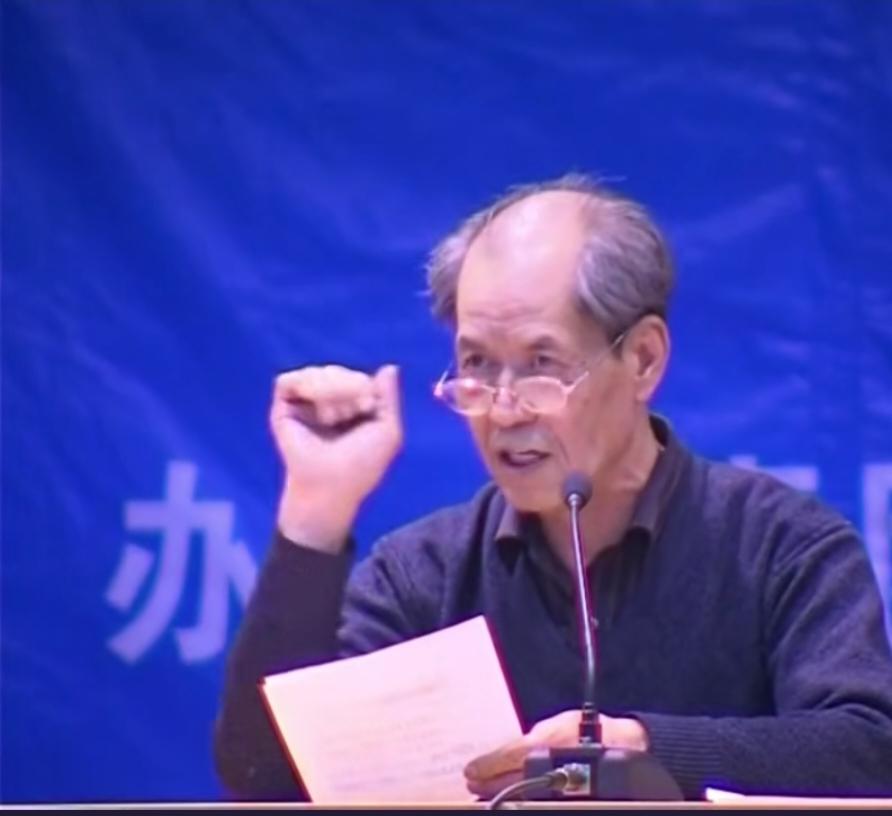 又被老陈感动了一次。
听老陈说话，就好像一位饱经沧桑的关中老人，谈论自己的生活往