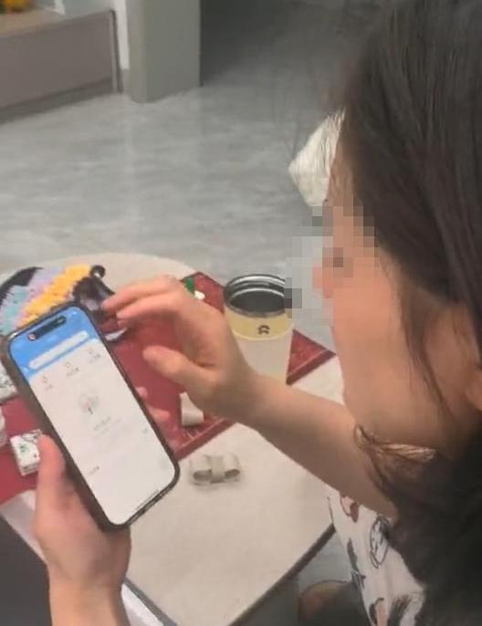 真的离大谱！7 月 2 日，安徽一位 28 岁刘女士前去办理失业金申领手续，直接