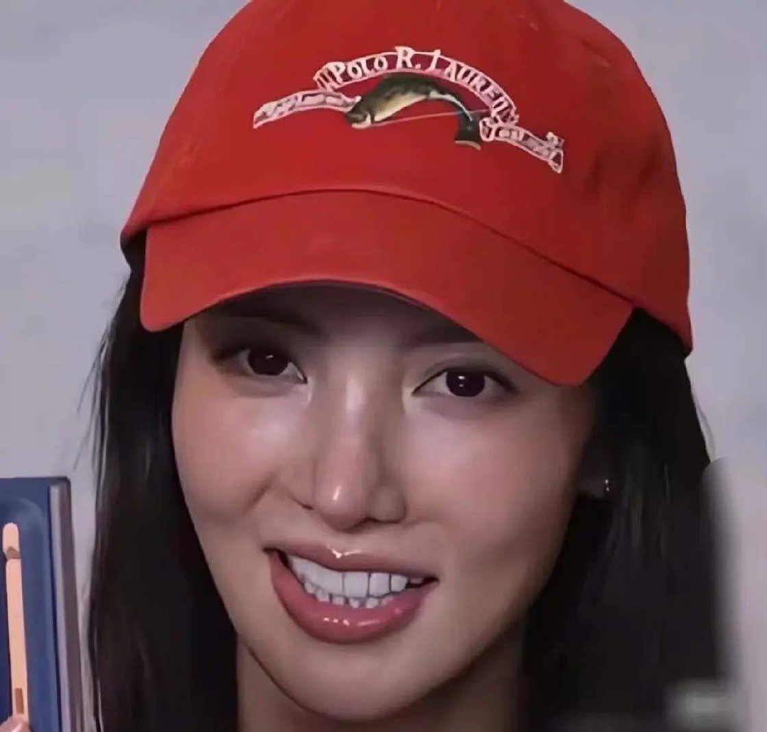 金晨鼻子还有救吗[举手] ​​​