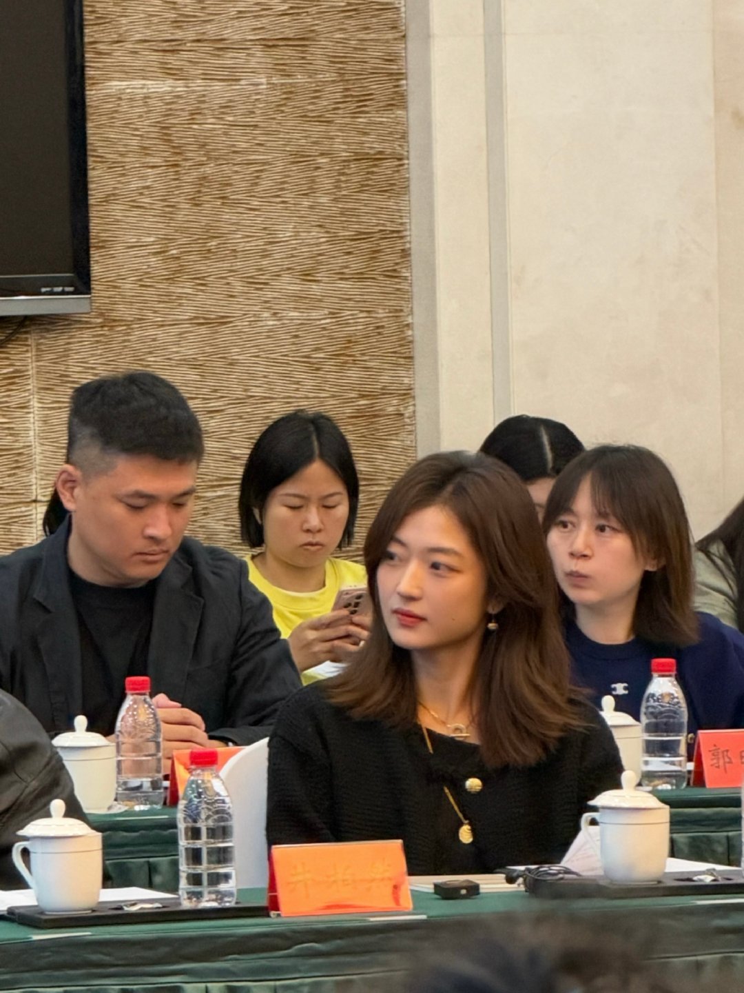 孙千现身早春晴朗研讨会孙千早春晴朗研讨会现场图孙千早春晴朗研讨会现场图好美啊 ​