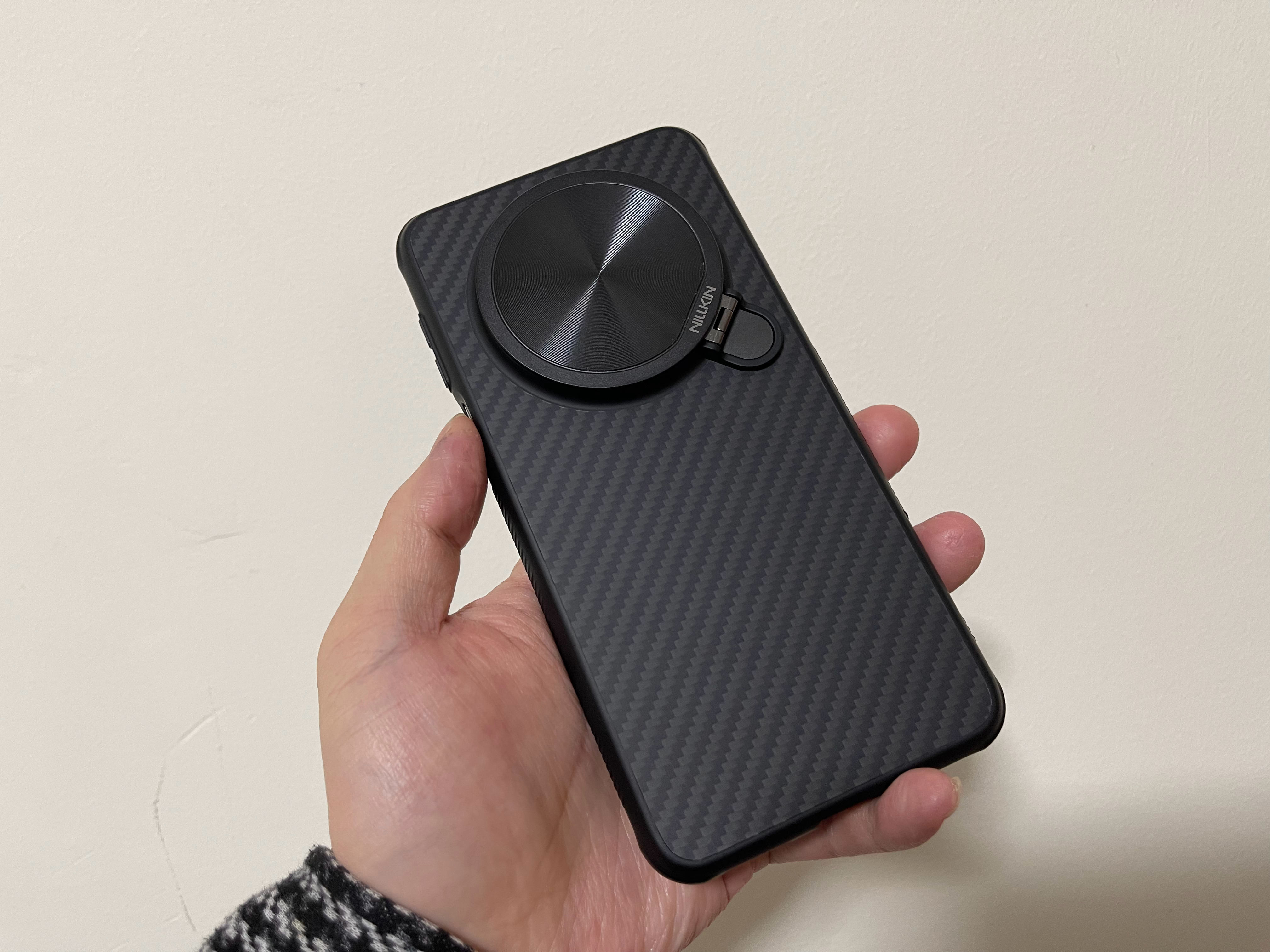 我现在用的是Mate70pro+，过年回老家有没有必要换个华为三折叠，让村里的人