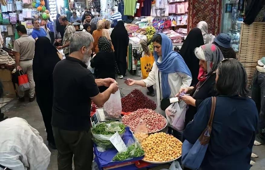 大家天天说美元收割全世界，伊朗今天告诉你，什么才叫收割
 
这波操作简直是教科书