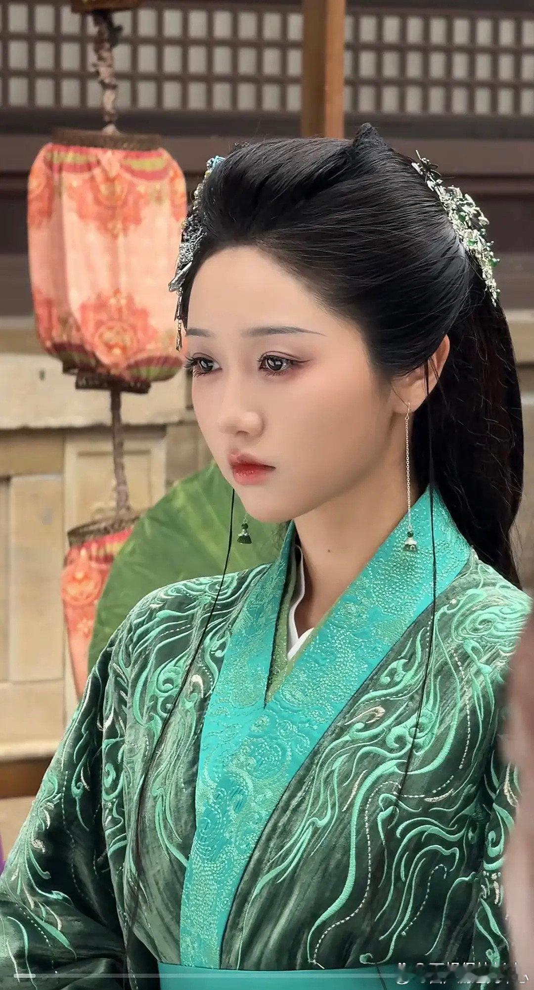 短剧这么快就把鞠婧祎的造型抄过来了 ​​​