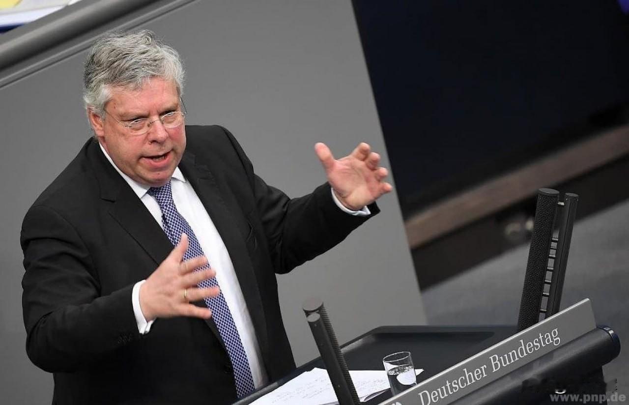 以头抢地耳：德国或因格陵兰岛问题抵制2026年美国世界杯
 
德国基督教民主联盟