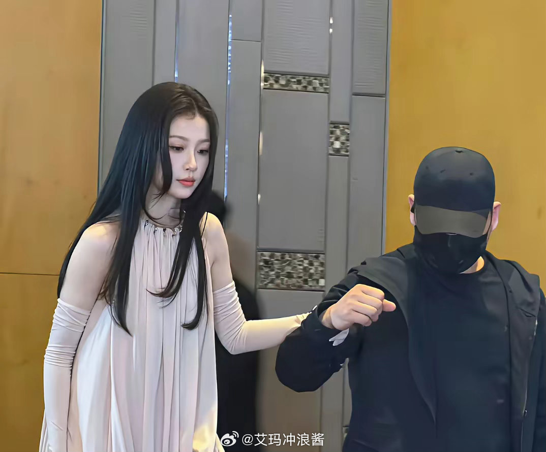 不要怀疑娱乐圈的眼光据说这是虞书欣签售会生图 