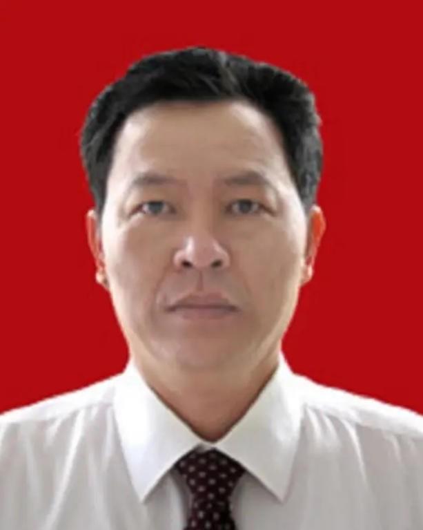 1984年，杜海山在昆明一个基层法庭被妻子告了。他每月72块工资，只往家里寄6块