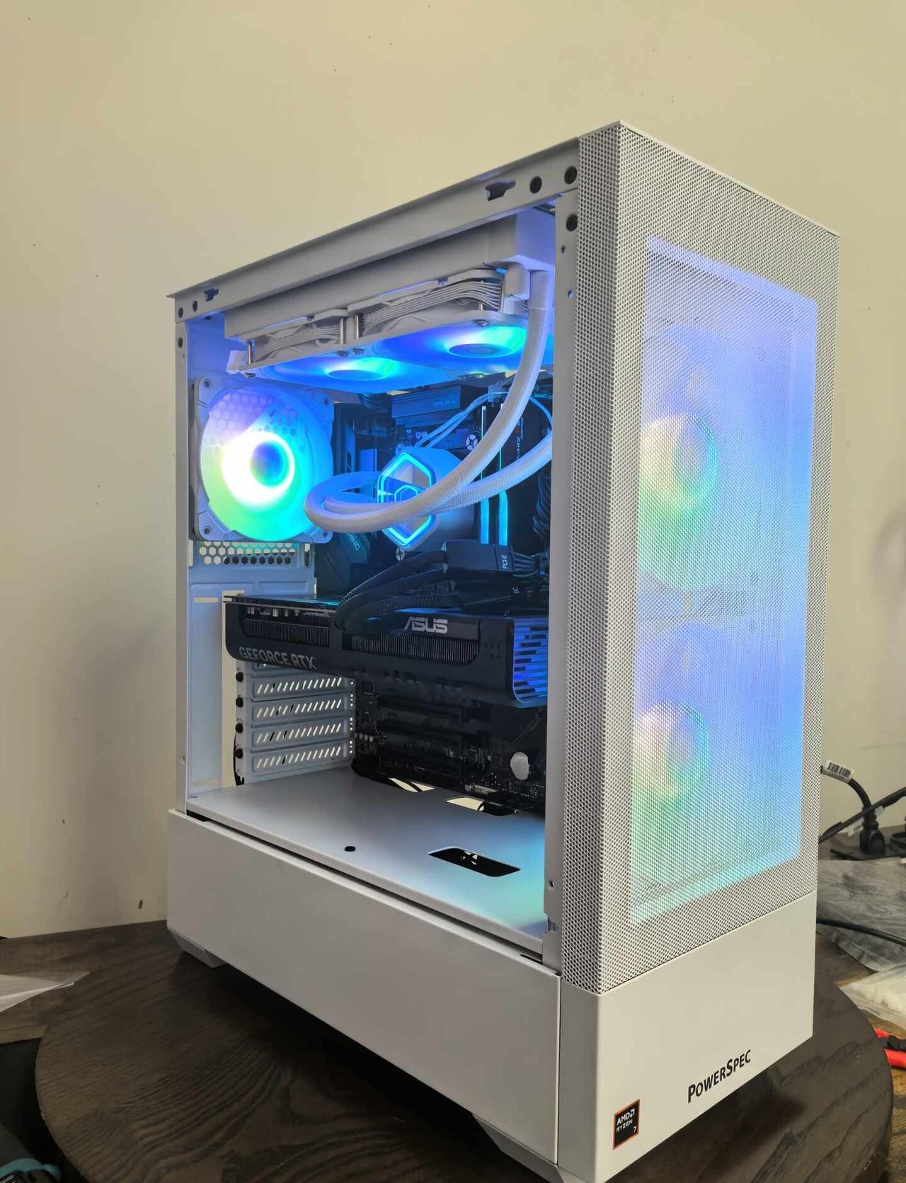 纽约出两套 5070/5080 游戏电脑主机
图 1️⃣98x3d 5070 详