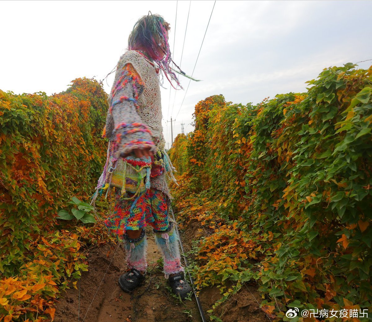 我做的钩针全套战服  ^O^ 软软的彩虹部落战士 