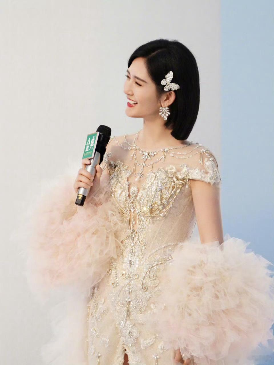 最美好温暖充满力量的乘风见证人 姐姐 生日快乐🎂🎆[哇]～感谢你的带领和陪伴