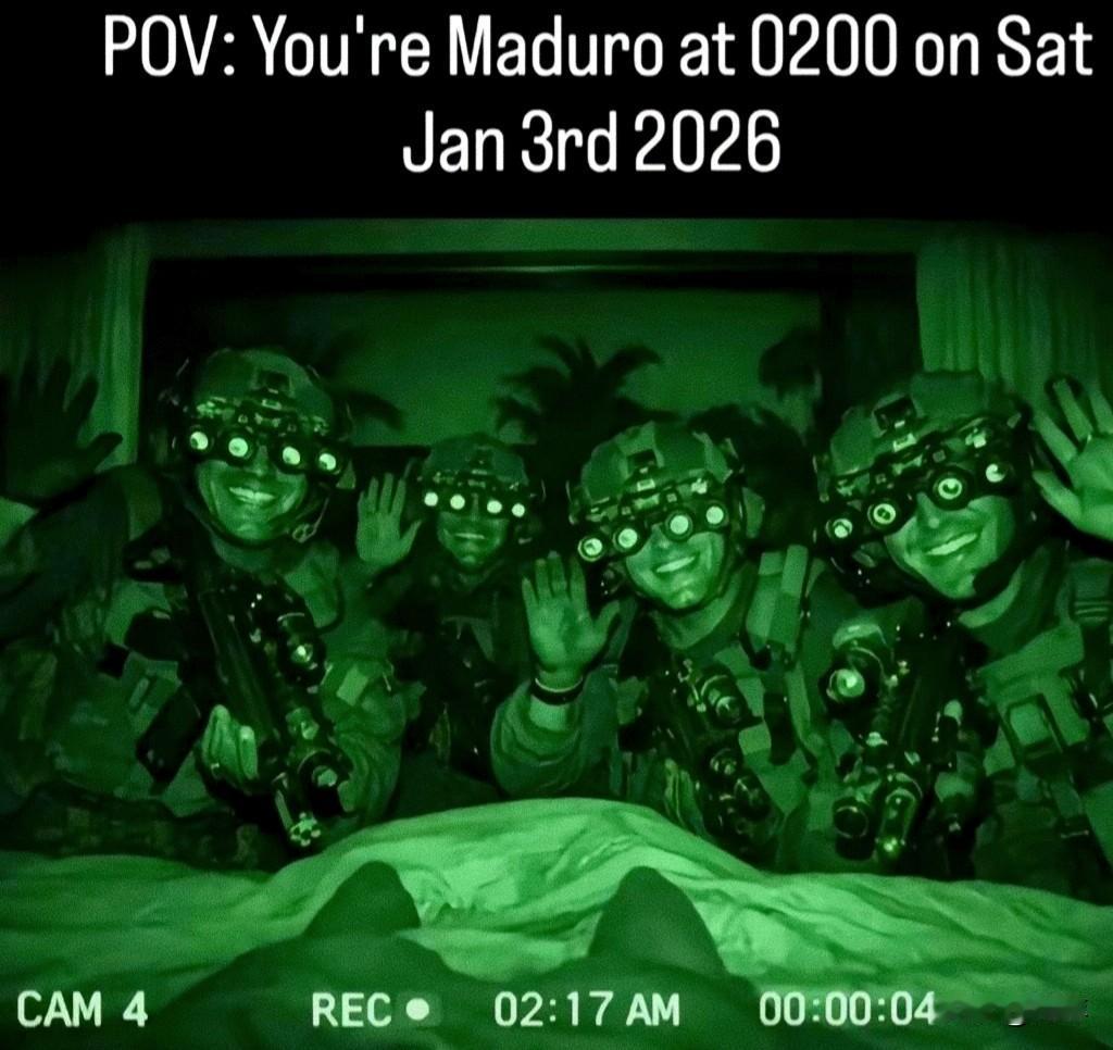 当你在睡梦中一睁眼看到这样的场景会不会吓一跳？