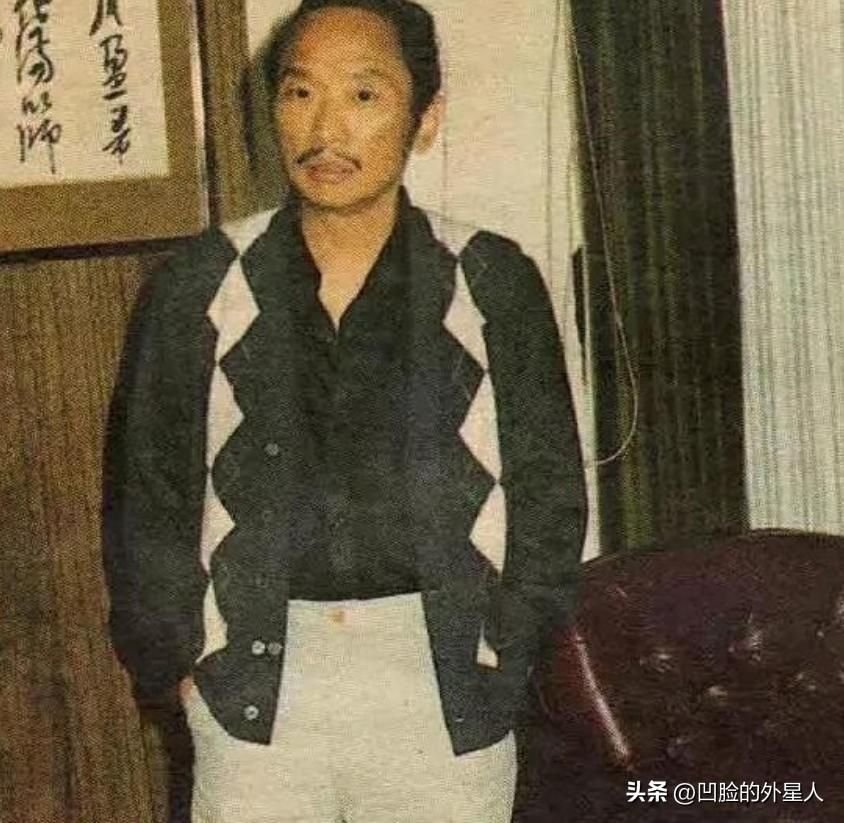 1980年10月，42岁的古龙被人砍成重伤，失血2000cc，医院为他误输了带有