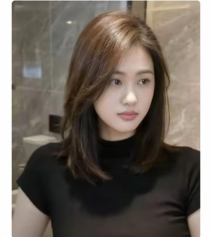 该用什么词形容她？还有这么漂亮的女人最后都嫁给谁了呀？