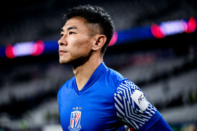 于汉超退役于汉超将加入申花教练组   11月26日晚，上海申花主帅斯卢茨基在赛后